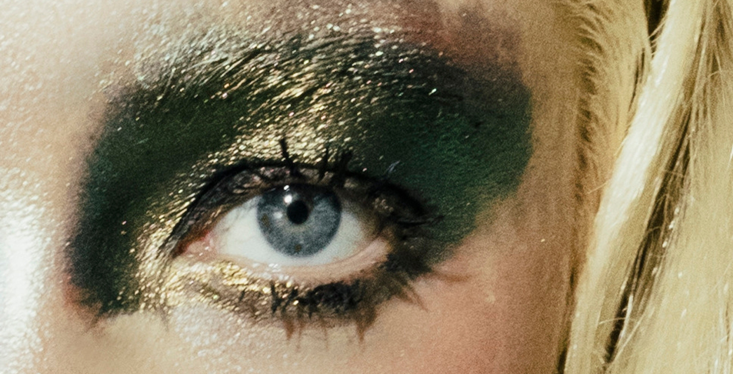That Fits Your Routine: How to Layer Sunscreen With Your Festival Glitter